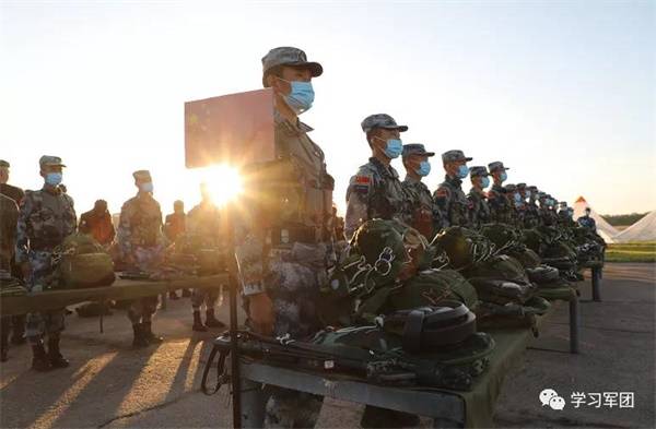 曹卫东点评我军赴俄参加“国际军事比赛-2020”