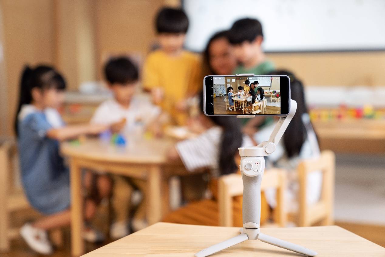 手机|磁吸快拆设计！大疆手机云台 DJI OM 4 正式发布