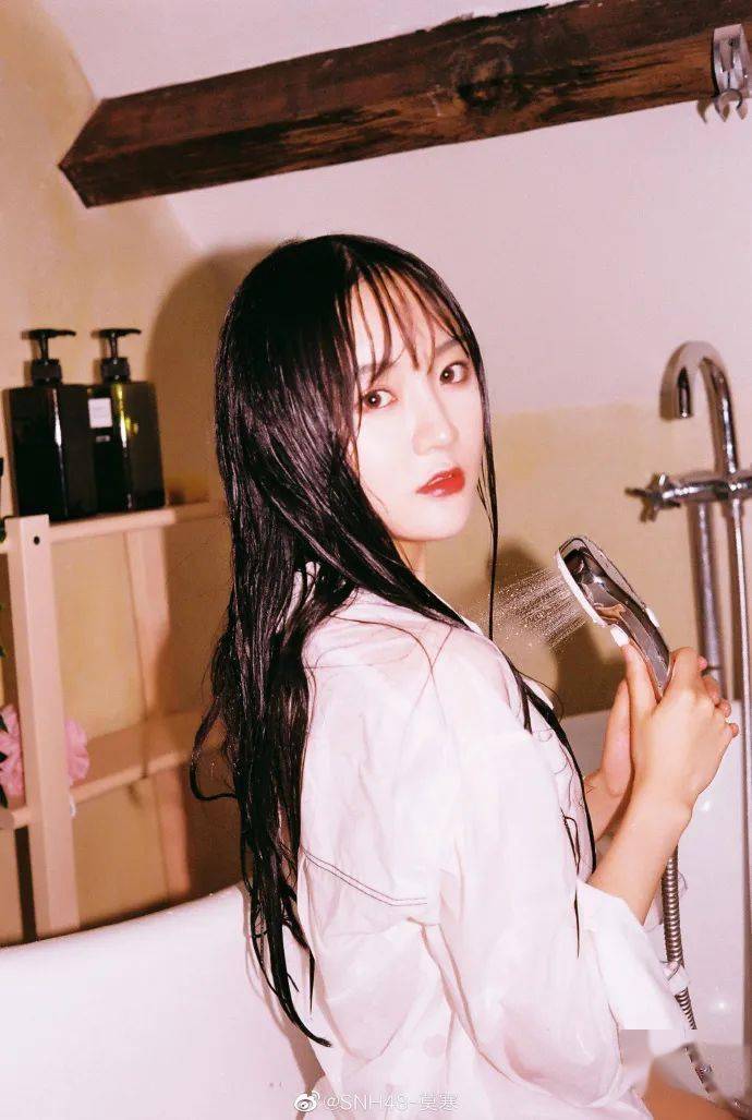 许佳琪|每刻美丨撩人湿发 又美又飒！