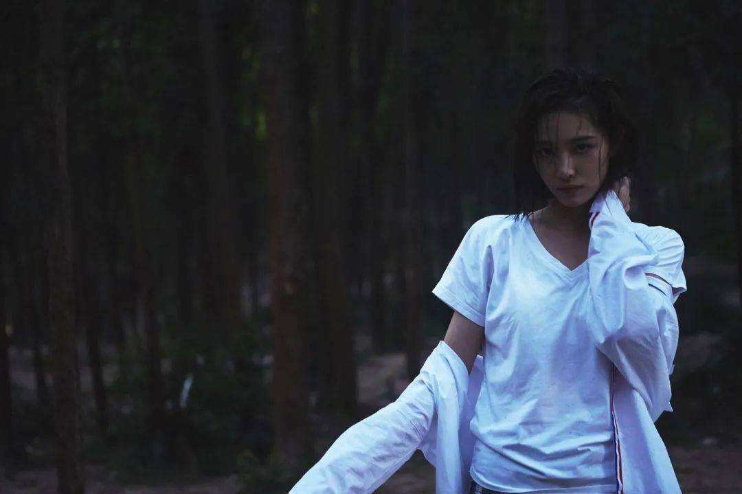 许佳琪|每刻美丨撩人湿发 又美又飒！