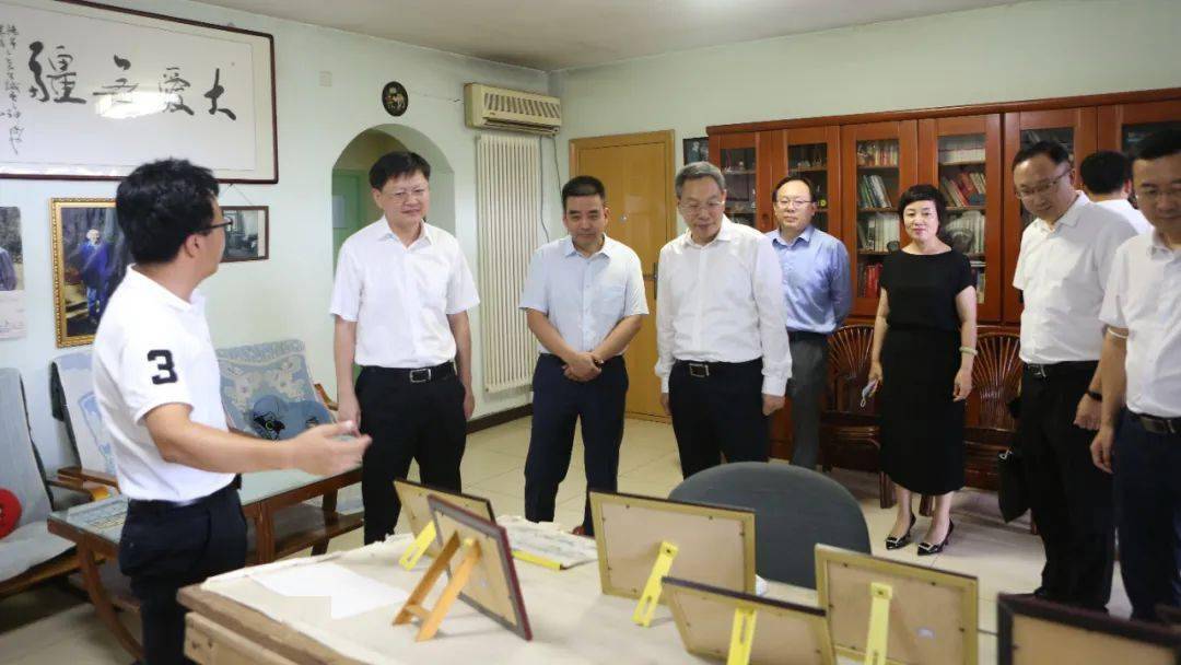 鞍山市委副书记,市长余功斌一行来访