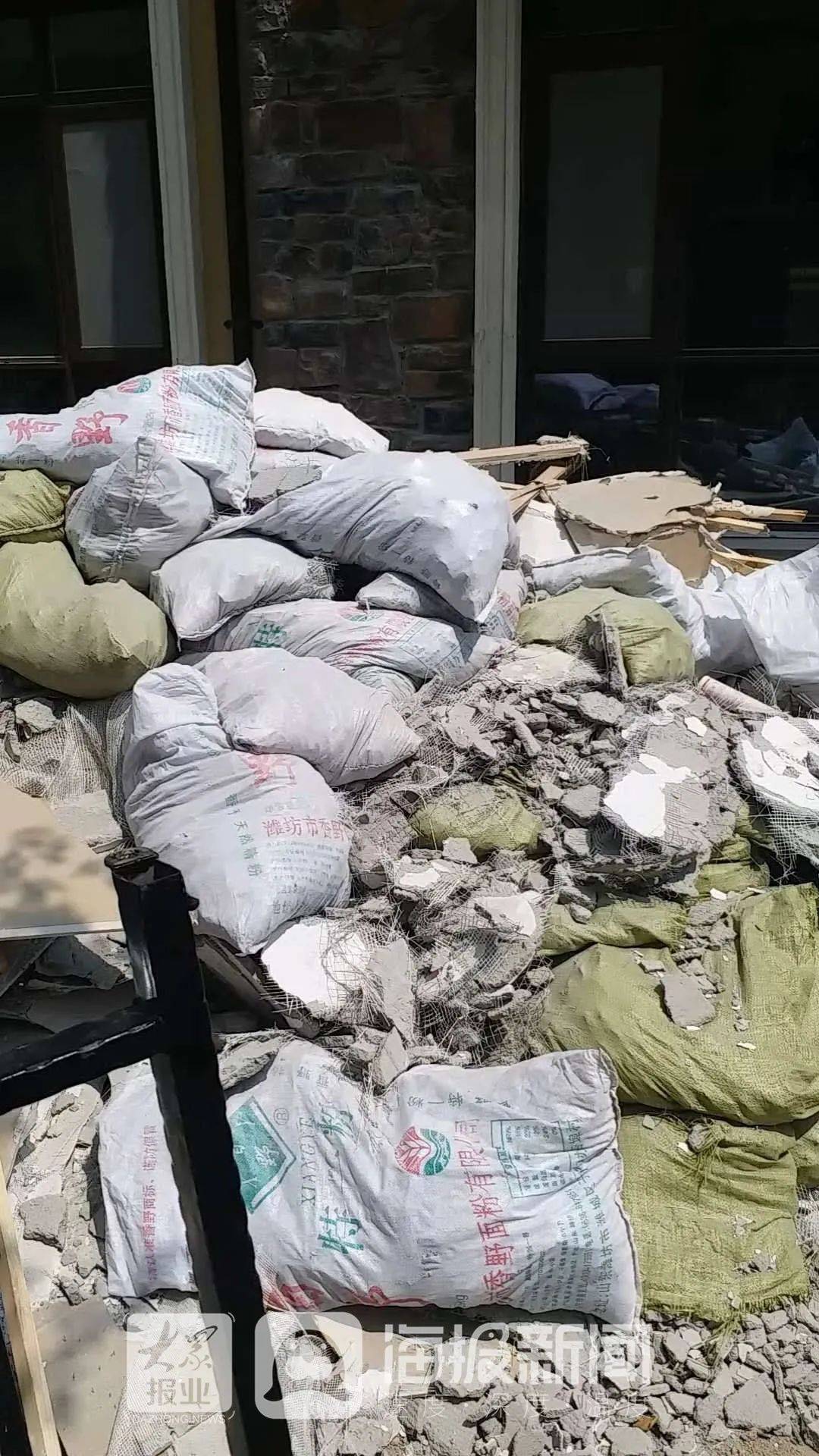 裂缝|潍坊圣菲漫步小区墙体现3米裂缝 开发商再三反悔不予处理