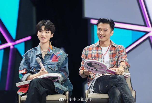 王俊凯的生日视频 7a6a228ee078479887b35fd68d865b7b.jpeg