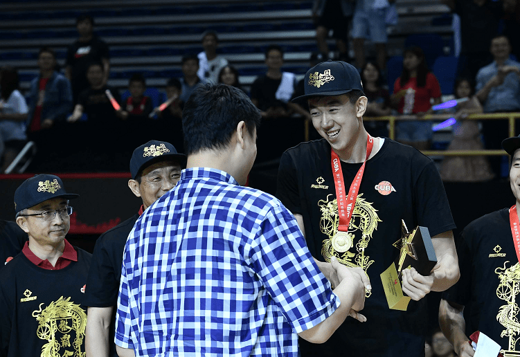 带着|办赛?防疫两不误，CUBA带着大学生追梦、“破圈”