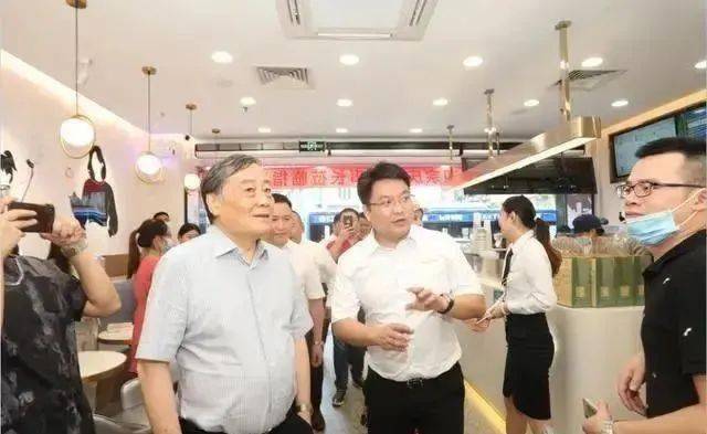 买单|深度丨为“情怀”买单？别傻了，这不过是个“套路”