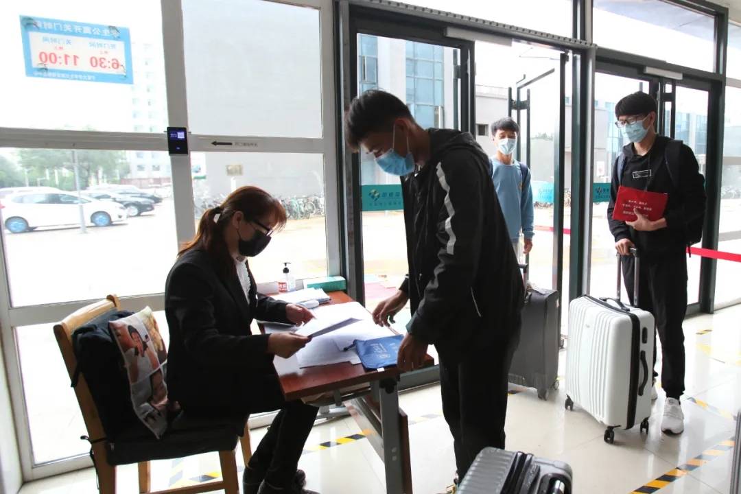 校园|镜头故事 || “我们回来啦！” 宁夏大学学生开始陆续返校