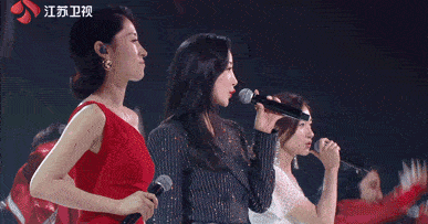 宝姐|宝姐：韩雪37岁还是被骂只能当“花瓶”？守着亿万珠宝，不红又怎样…