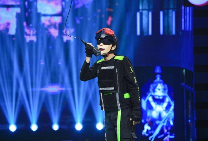 舞台|小团子探班《蒙面舞王》现场：“离张韶涵大概只有两米”