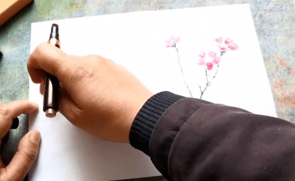 爷叔|好看又心疼！老爸用女儿500元的绝版口红，画出了上海豫园~