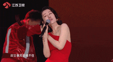 宝姐|宝姐：韩雪37岁还是被骂只能当“花瓶”？守着亿万珠宝，不红又怎样…