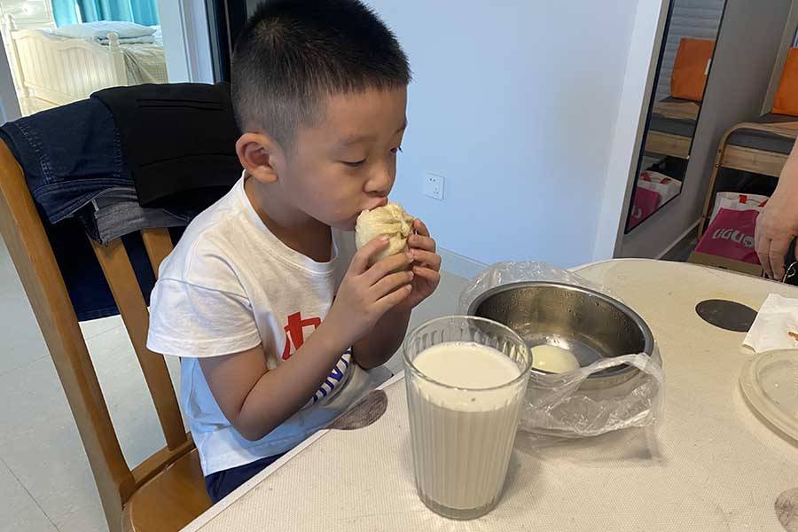 石家庄|中小学开学 石家庄上演现实版“小神兽”归笼