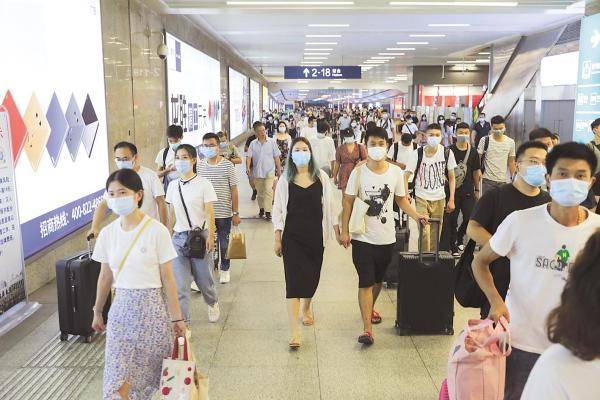 武汉|铁路迎来大学生返汉高峰