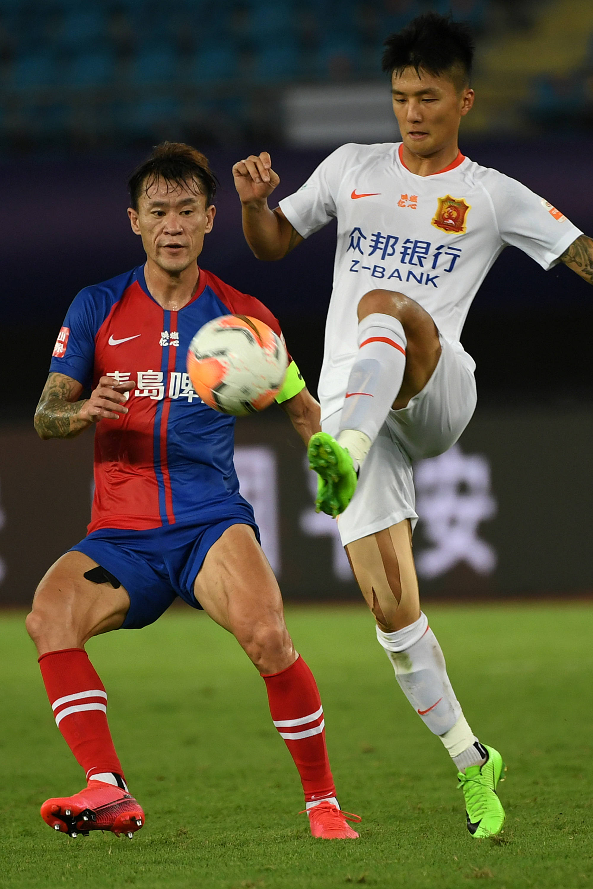 黄海|足球——中超：武汉卓尔战胜青岛黄海青港