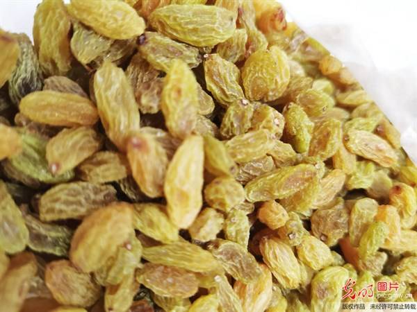 手脚|促进血液循环，手脚不凉了，失眠也好了！葡萄干和此物搭配泡