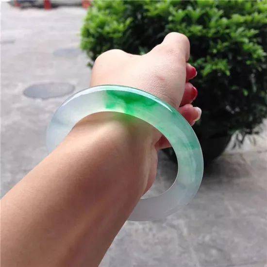 红宝石|懂行 | 怎么选择适合自己的珠宝？