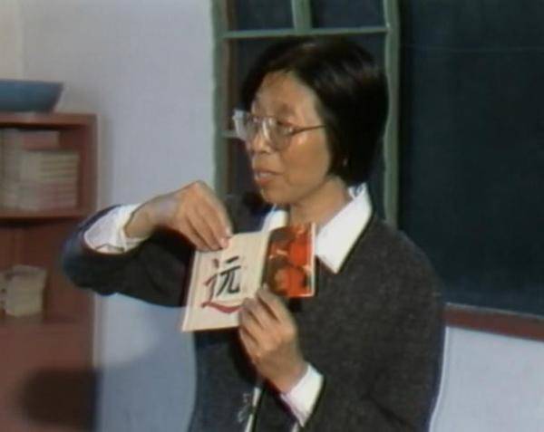 美卿|“抠门”教师退休20多年 捐出上百万积蓄支持教育