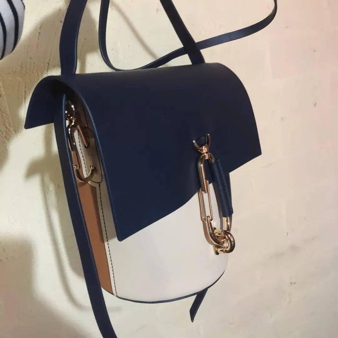 Minkoff|连老佛爷都夸的轻奢包袋，款式果然不输大牌