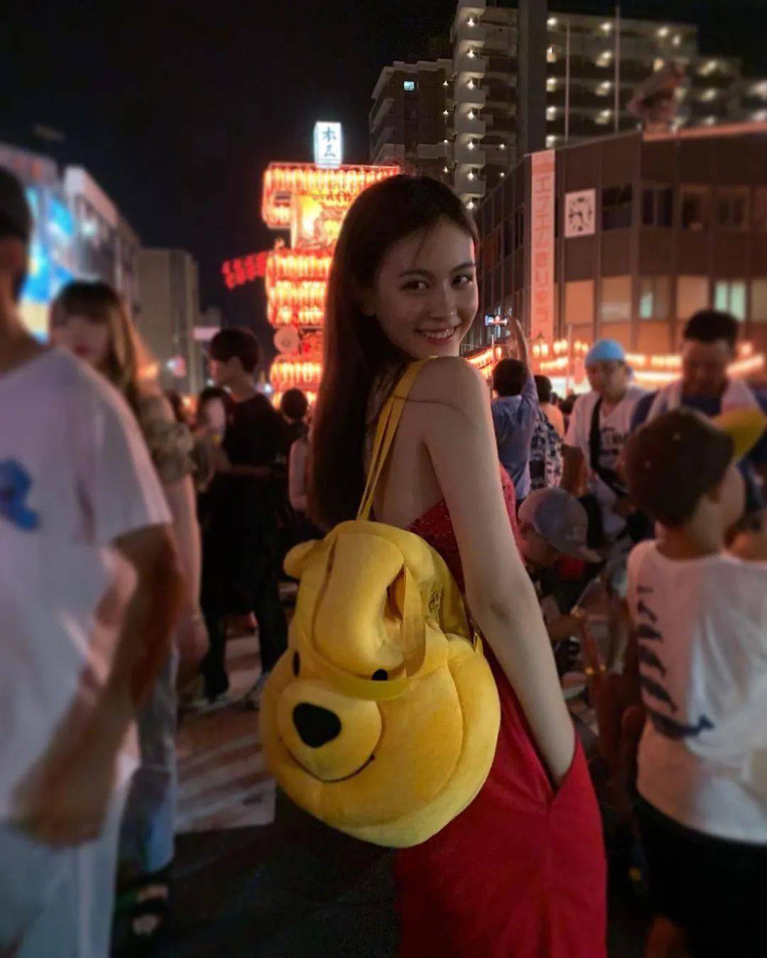 via|出生前就安排好秀场座位的潮二代,他们能不能青出于蓝?