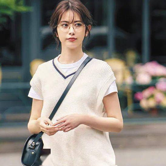 品牌|为什么优衣库这么丑，还能被疯抢？