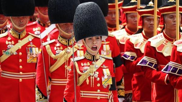 延禧|岳汉：泰国版“甄嬛传”——《延禧攻略》与《走向共和》之间，还差多少个诗妮娜？