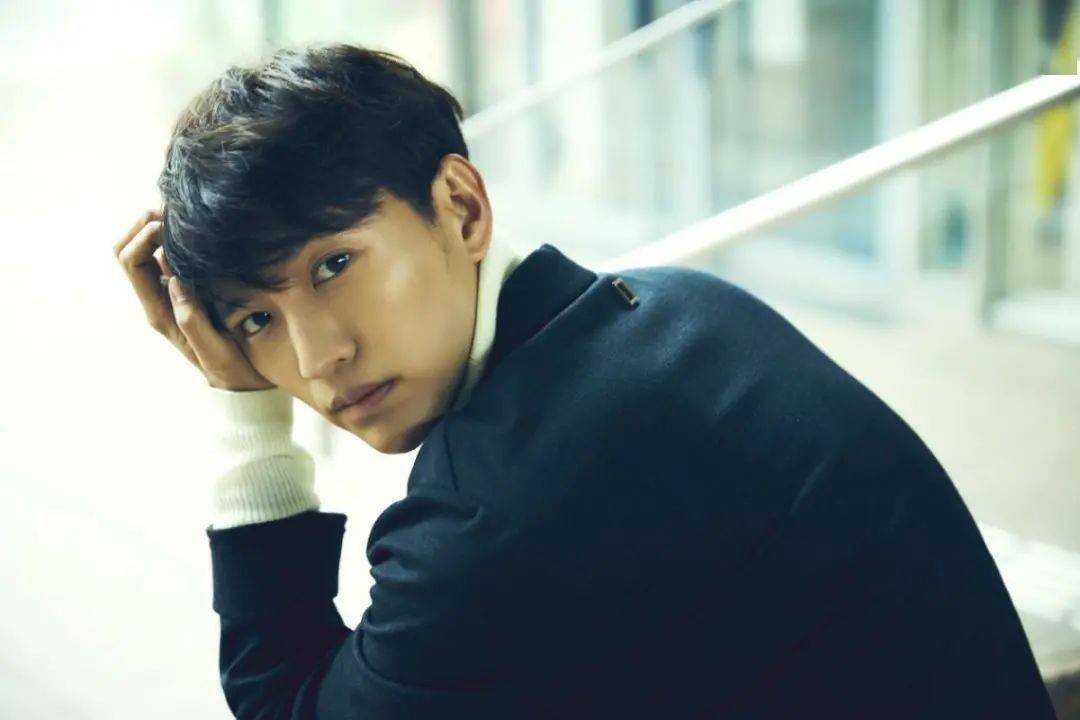 团体|帅气牙医突然火了!当年偶像团体已物是人非