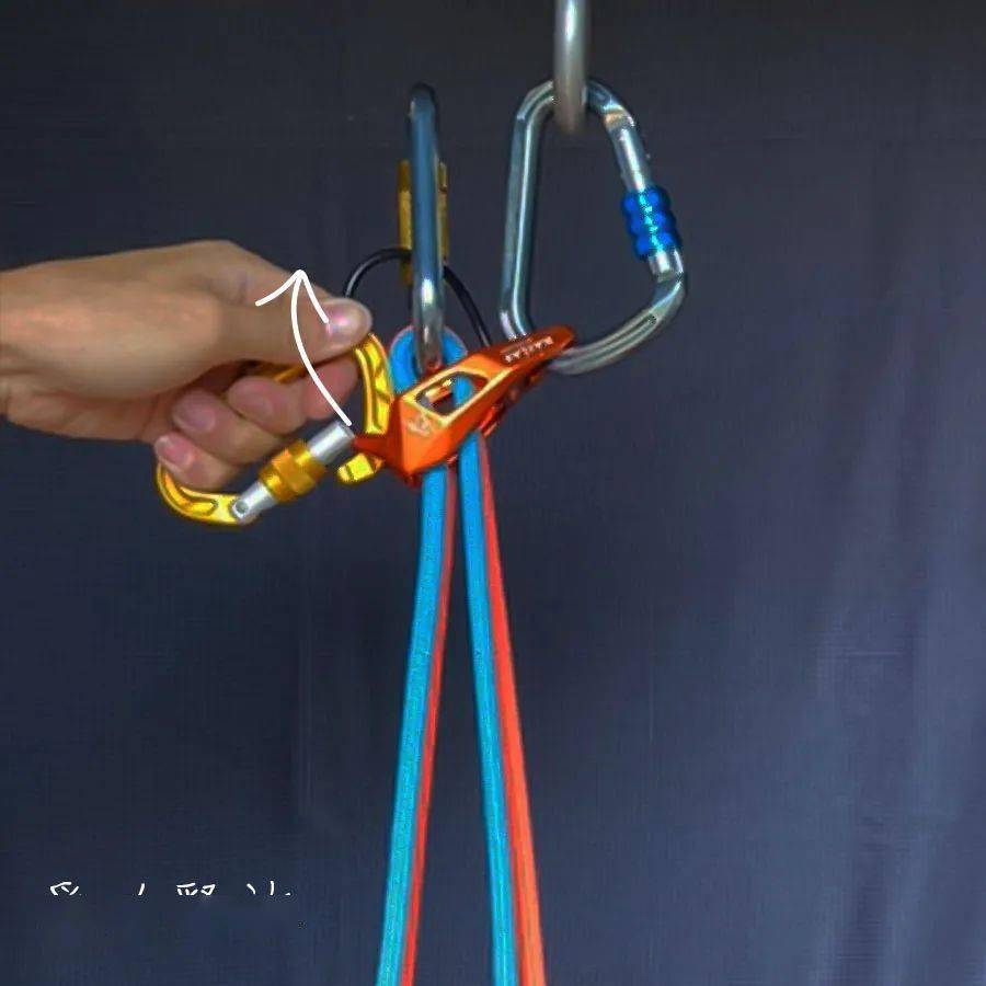 鲨鱼夹的多种夹法 9835c3b38c0849c692d3e1161296d8d6.jpeg