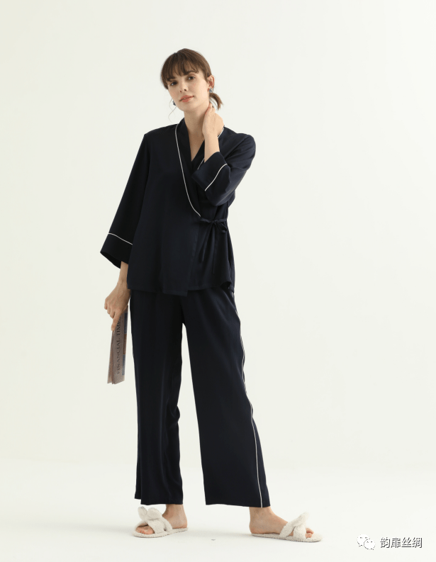 丝绸|30岁+的轻熟女，穿上丝绸家居服装才是自己