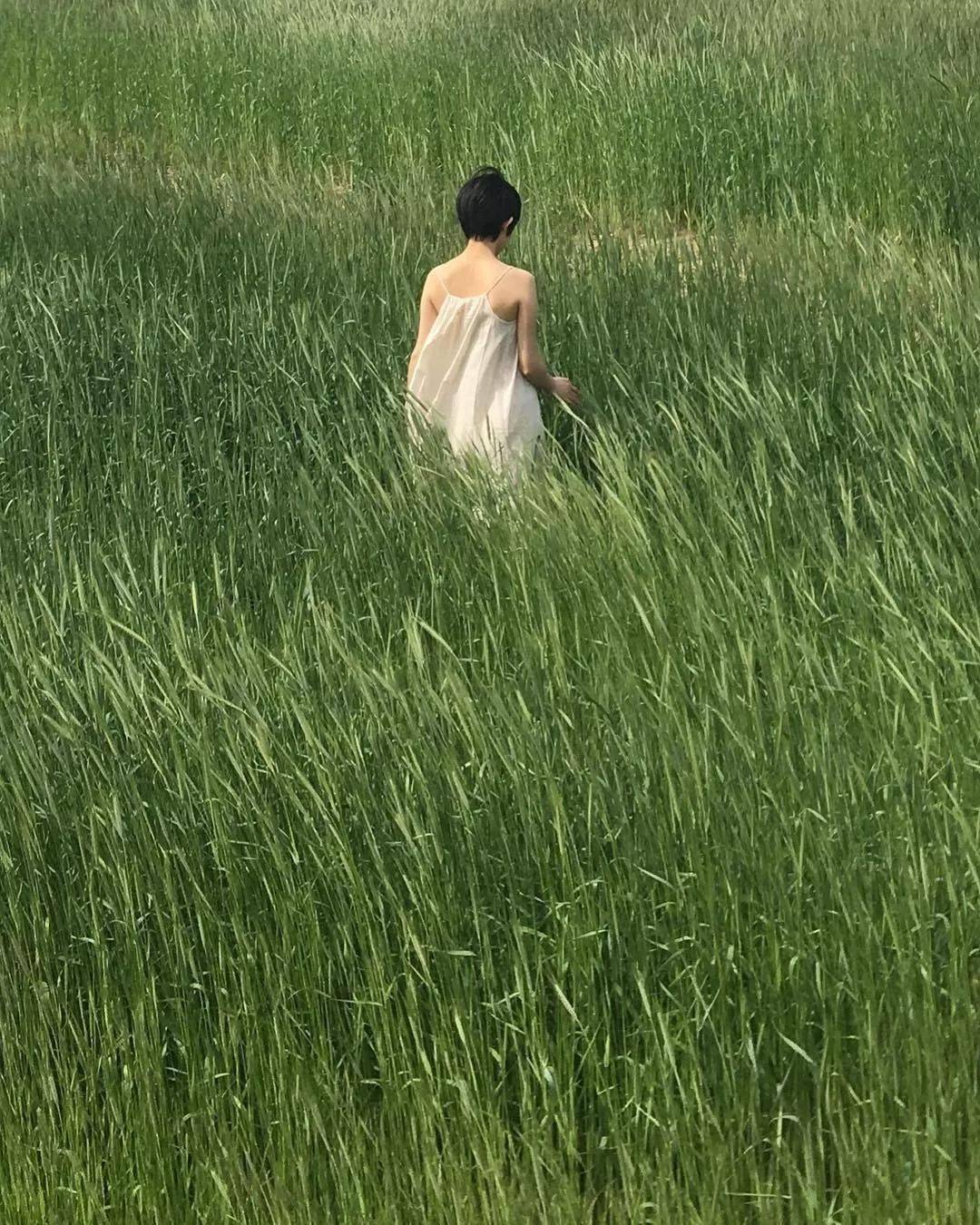 照片|颜值不够的女生，怎么拍出朋友圈点赞超高的照片？