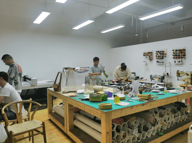 淘宝|广州箱包市场掀起入“淘宝潮”：小众品牌组团出道，增长行业第一