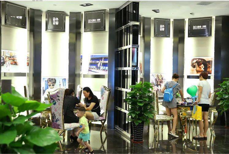 环球中心店|￥19.9限量抢！这个红了24年的口碑影楼，终于放价了！