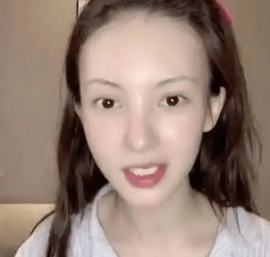 鲜肉|《乘风破浪》金晨到底凭什么能收服一众鲜肉帅哥？看到她的素颜，我明白了……