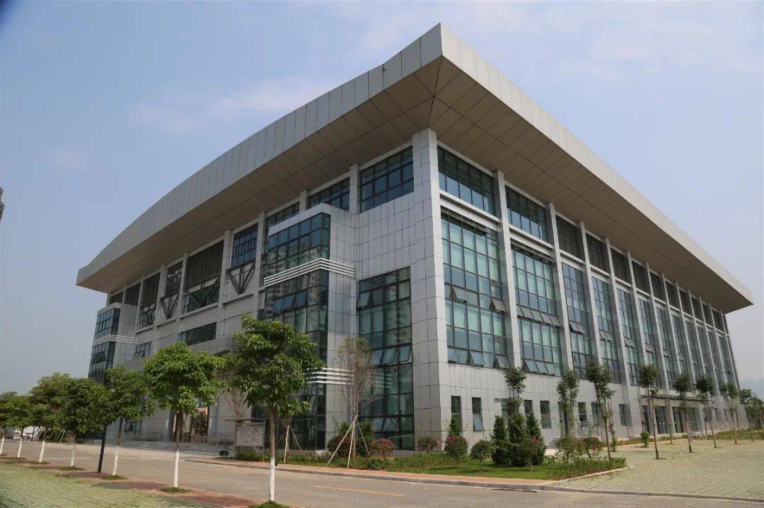 住房补贴70万 安家费10万 科研启动经费8-20万|广西科技师范学院