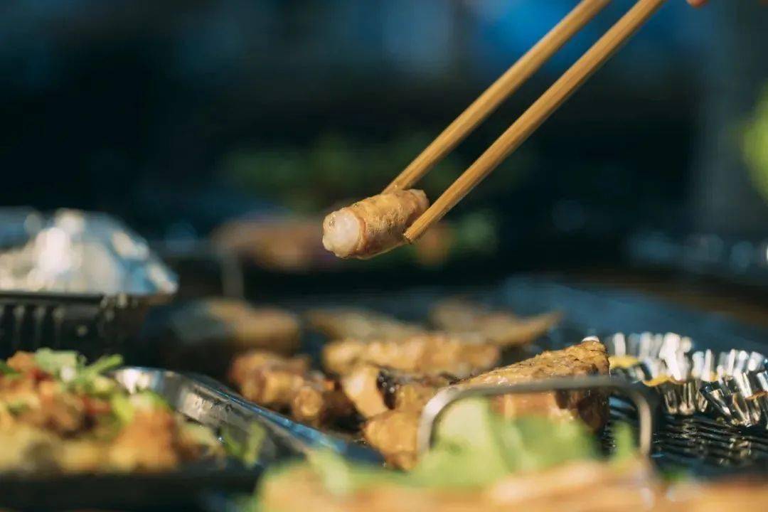 西昌|叫嚣着要承包你的胃！藏在大学城火爆了9年的这家烧烤店