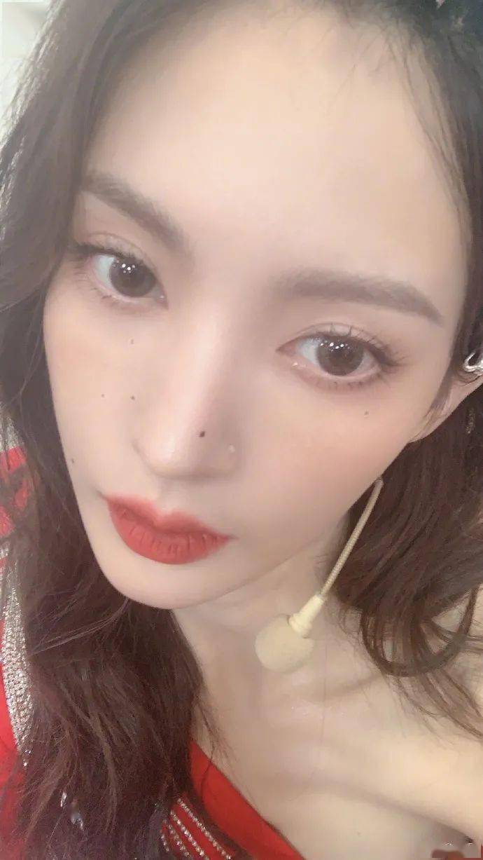 女生|金晨的点痣妆，长在了我的审美点上