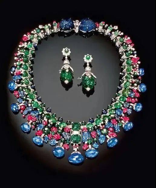 婚姻|“亿万名媛”芭芭拉·霍顿，用珠宝堆砌的一生