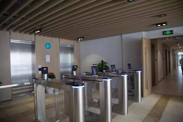 宿舍|广东一大学“偶像剧宿舍”疯狂刷屏！还有这些神仙宿舍，酸了酸了……