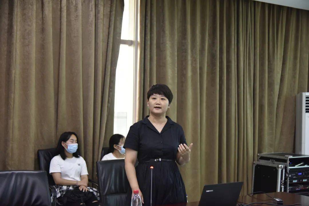 娄姓总人口_天津总人口曲线图(3)