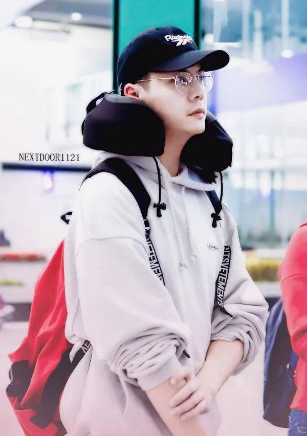 造型|最烂大街的男生双肩包你中招了吗？