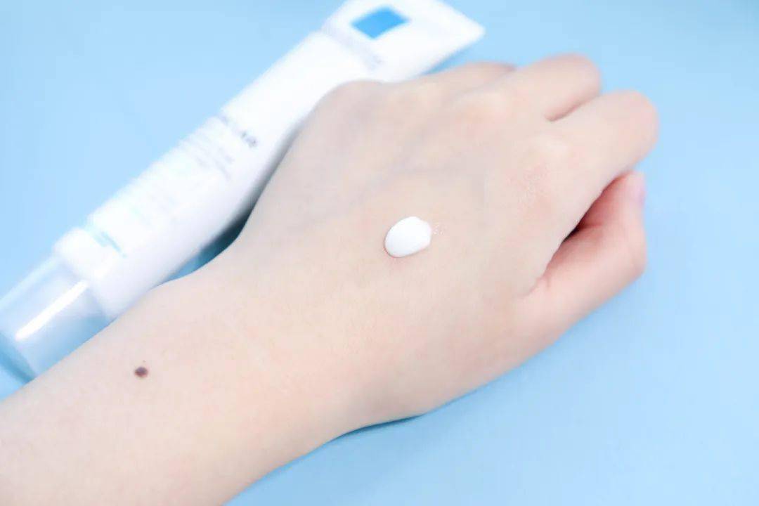 根源|三层遮瑕都遮不掉这烦人的痘印？不如就从根源下手！