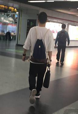 造型|最烂大街的男生双肩包你中招了吗？