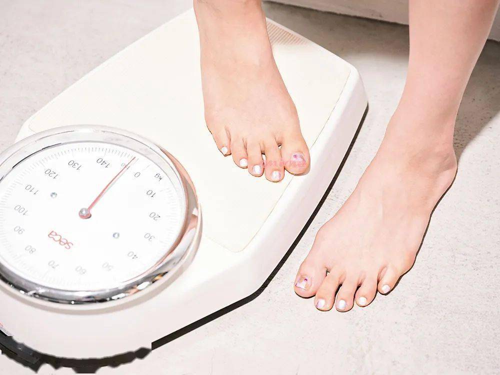 夏末|夏末时节 演绎极致的微色彩美甲