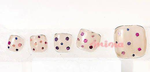 夏末|夏末时节 演绎极致的微色彩美甲