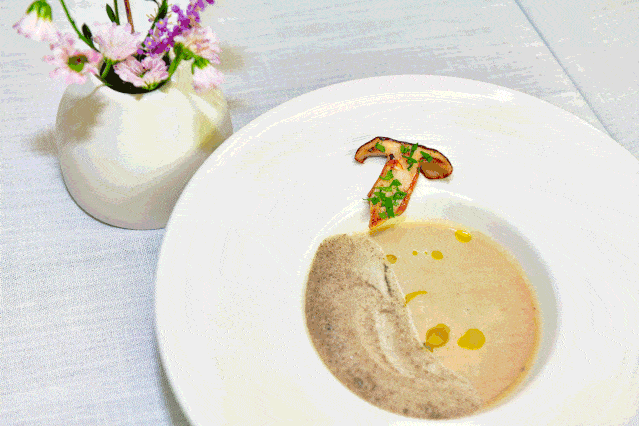 Bistro|【Alan’s Bistro】外滩｜浪漫法式餐厅！258元双人套餐！曾两度获评黑珍珠餐厅！进口食材！优质服务！闹中取静的舒适环境