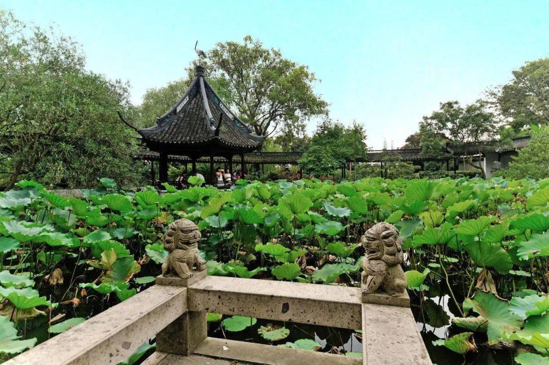 00-18:00(周一至周日) 景点地址:上海市嘉定区南翔沪宜路218号 醉白池