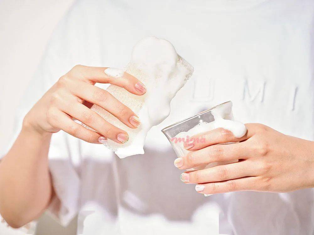 夏末|夏末时节 演绎极致的微色彩美甲