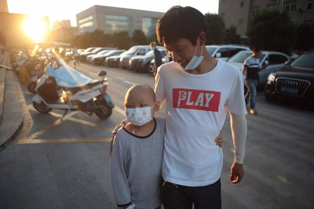 9月4日|儿子多一份救命钱一拍 | 和时间赛跑的骑手父亲：多送一份餐