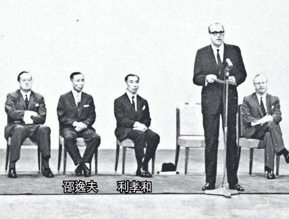 帝王|香港第一阔太：非帝王绿翡翠不戴，丧夫反赚100亿！就连四太见她都低头！