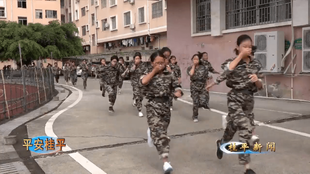 是什么事?桂平三中这里好多人
