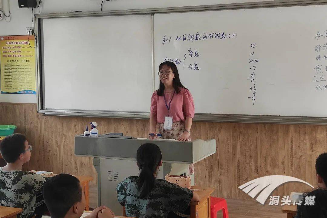 爱的承诺 最美教师丨向晓群:做教学路上的敬业园丁