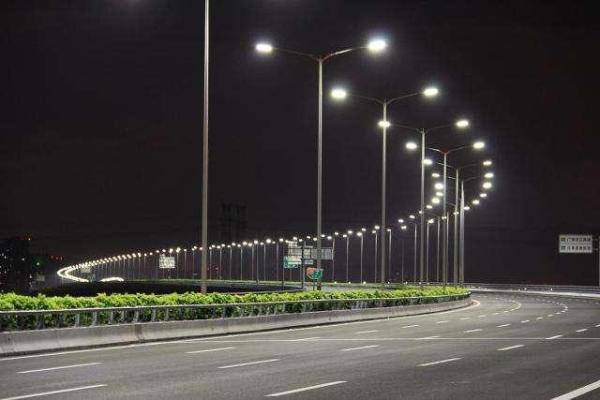 路灯|为何高速路都没路灯？